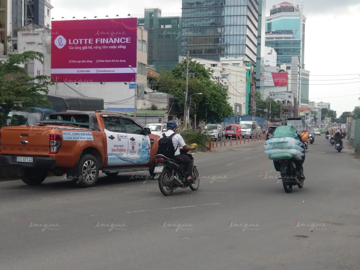 quảng cáo ngoài trời