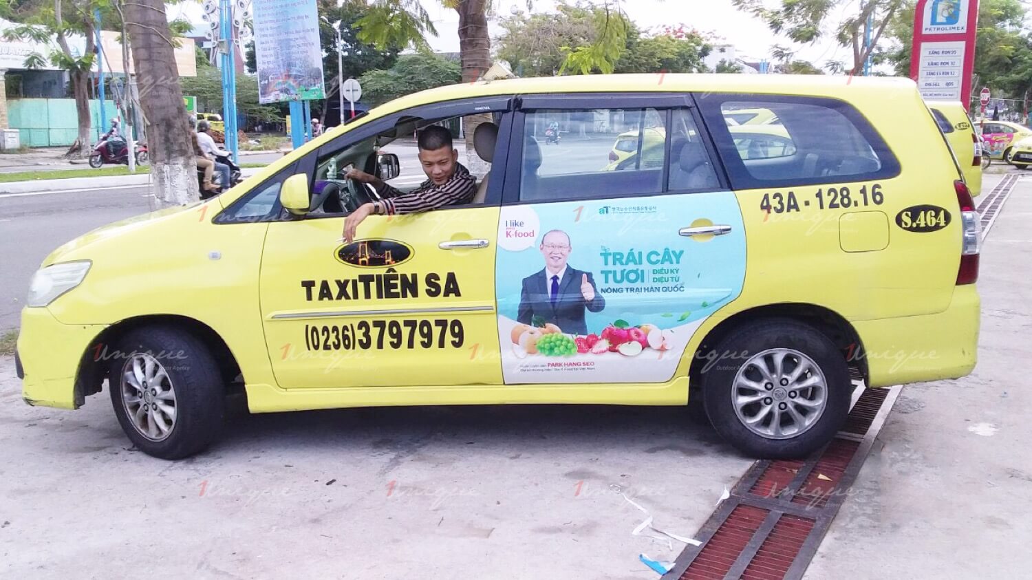 Quảng cáo trên taxi Tiên Sa