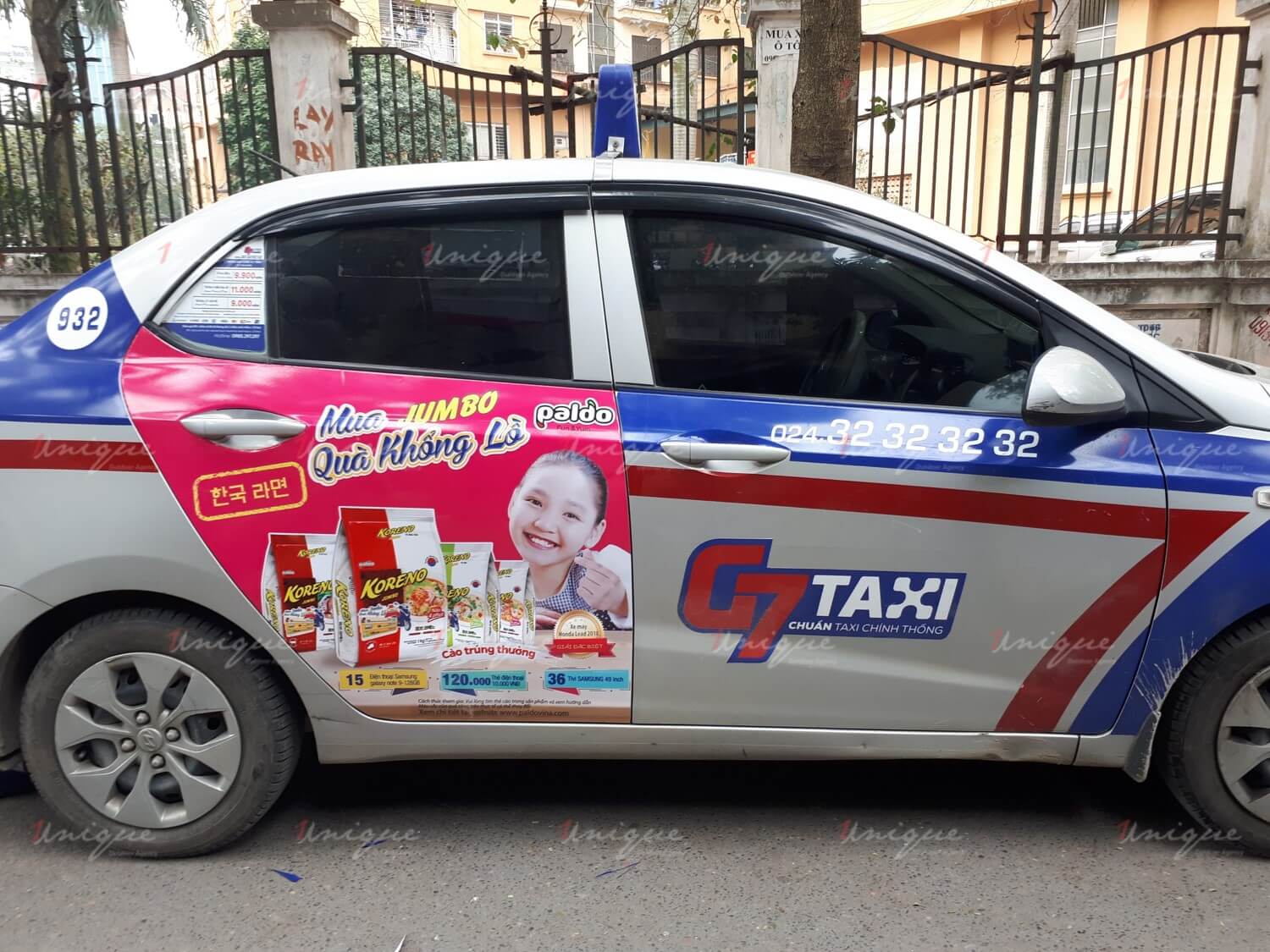 Koreno quảng cáo trên taxi